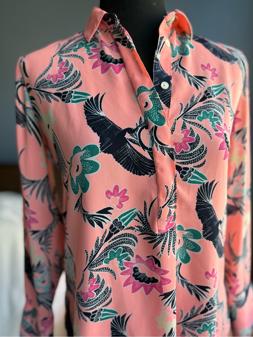 Banana Republic Coral Pink Tropical Print Popover Long Sleeve blouse - Picture 4 of 14